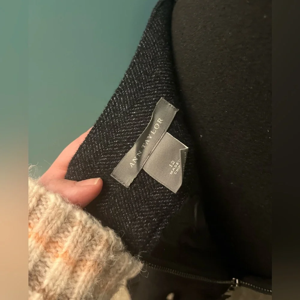 Ann Taylor Wool Blend Gray Skirt Size 12